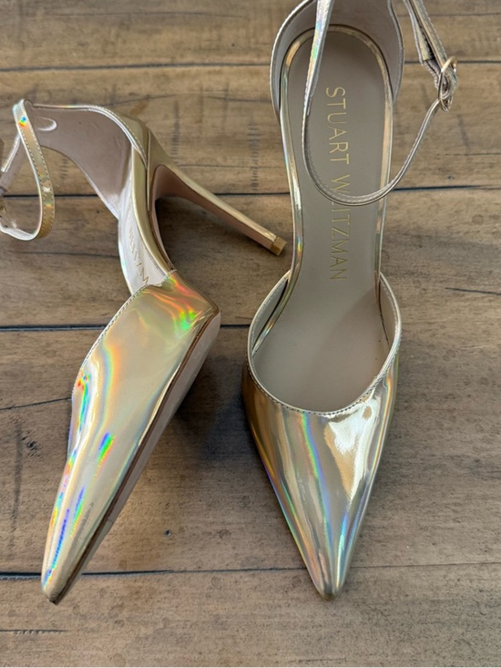 Stuart Weitzman Shoes - Stuart Weitzman Size 8 Iridescent Gold Pointed-Toe Ankle-Strap Pumps